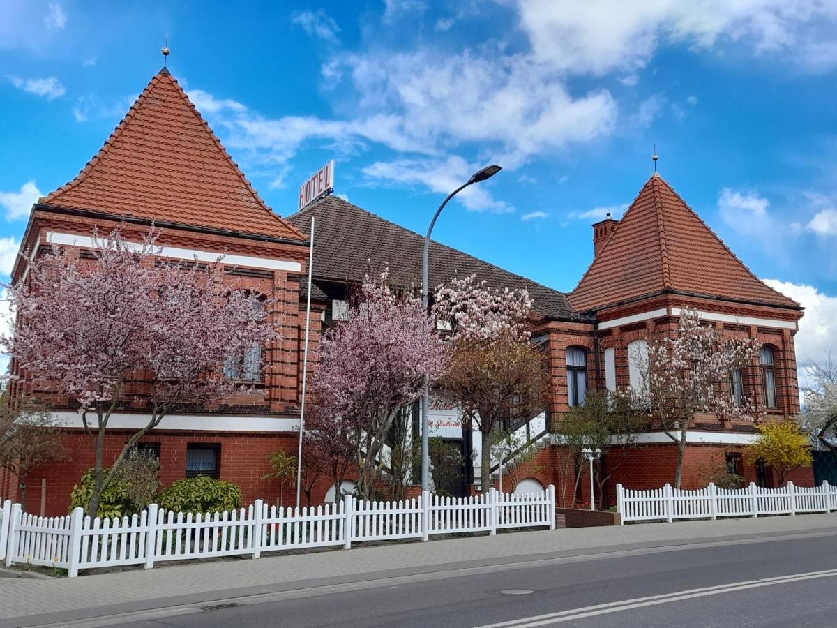 Hotel Am Stadtwall Анклам Экстерьер фото